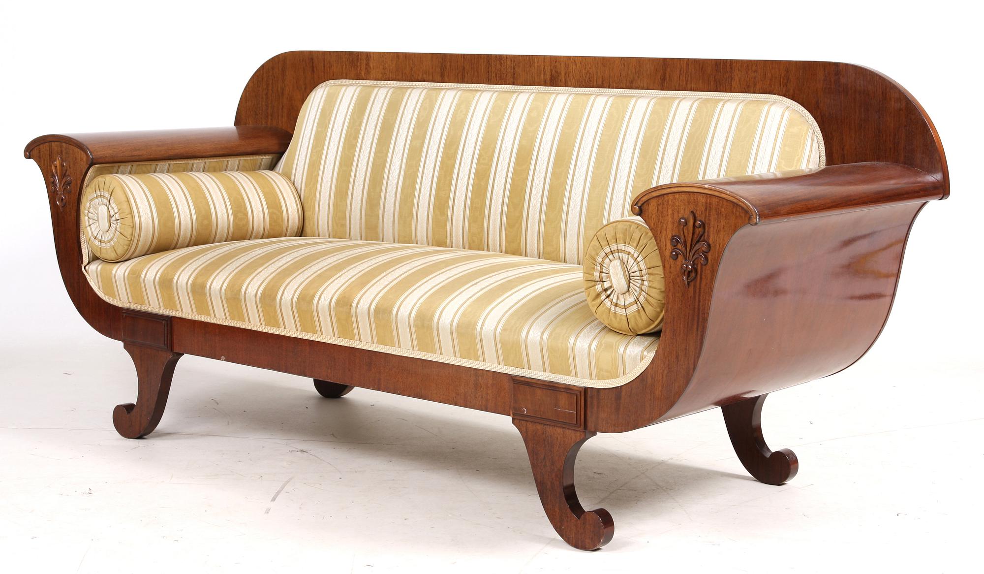 SOFFA, Karl Johan-stil, 1900-tal.