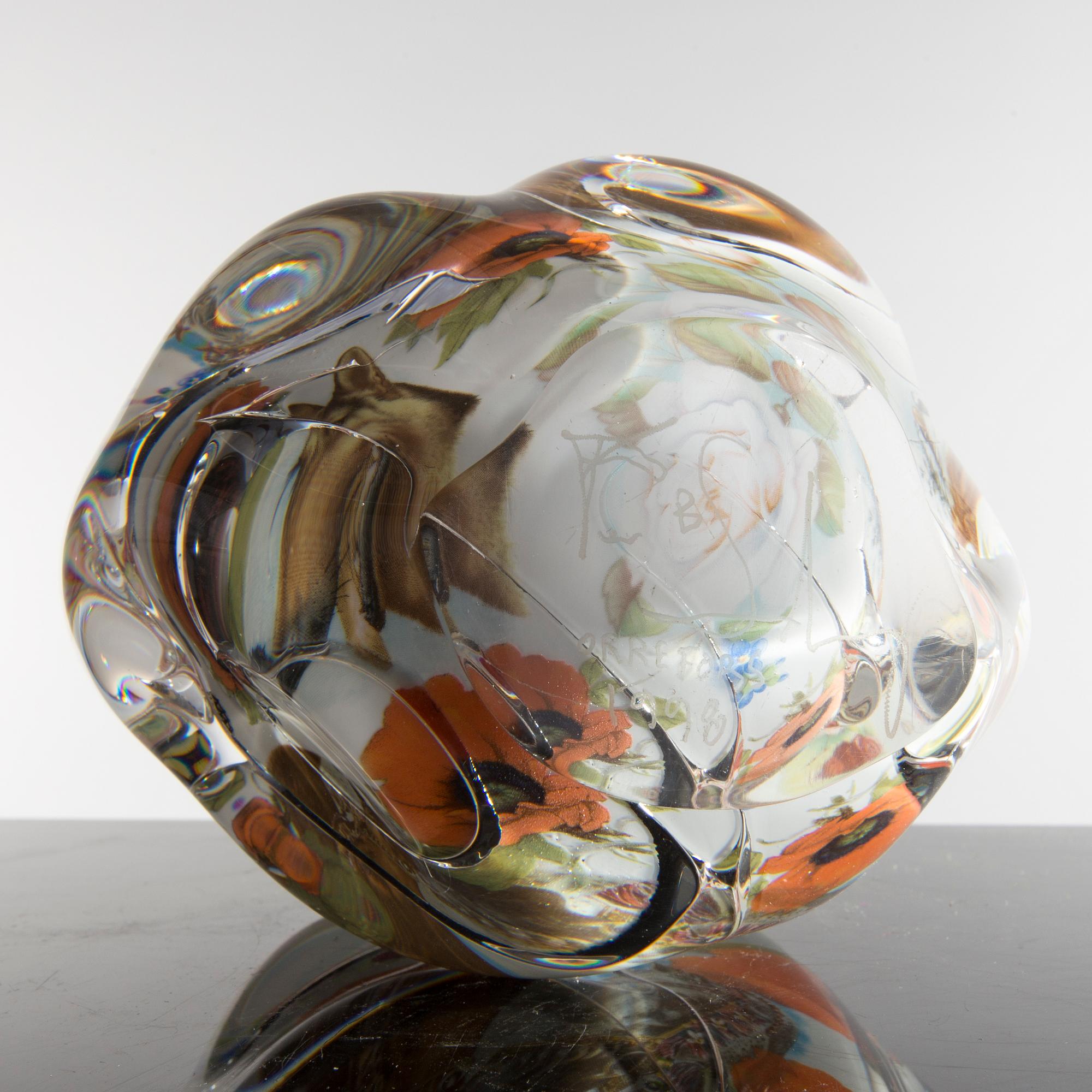 A unique 'Fabula' glass vase by Per B Sundberg, Orrefors 1998.