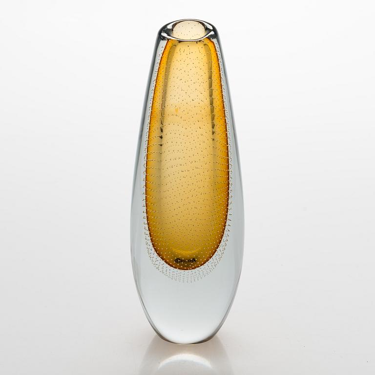 Gunnel Nyman, A vase signed G. Nyman Nuutajärvi Notsjö -58.