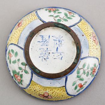 LOCKDOSA, emaljarbete, Kina, Qianlong 1736-1795.