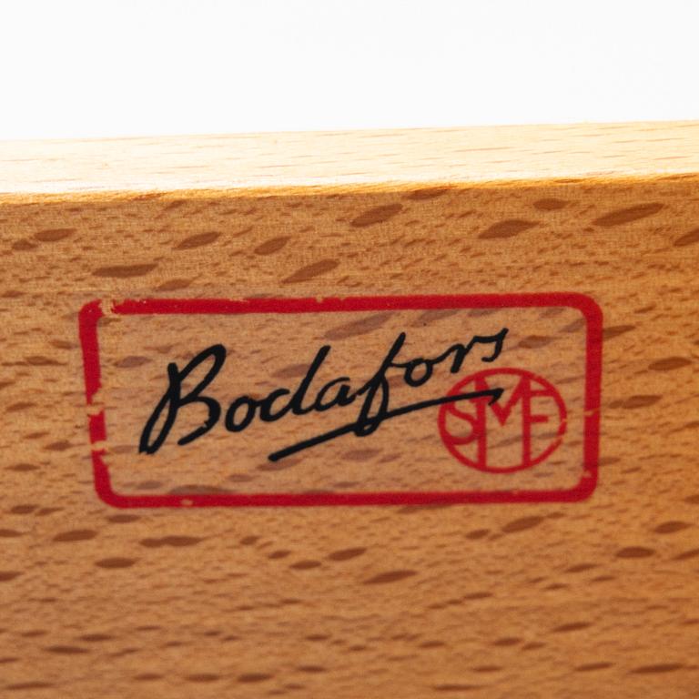 Axel Larsson, Chest of drawers, Swedish Modern, AB Svenska Möbelfabrikerna, Bodafors, 1940s.