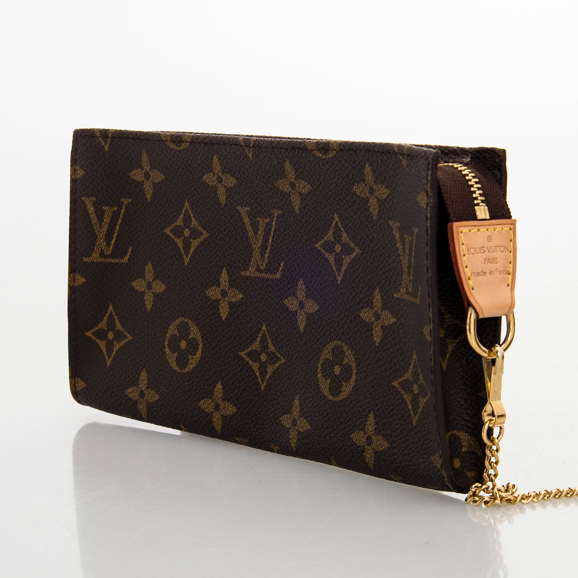 Louis Vuitton, a Monogram Canvas 'Bucket' bag with pochette.