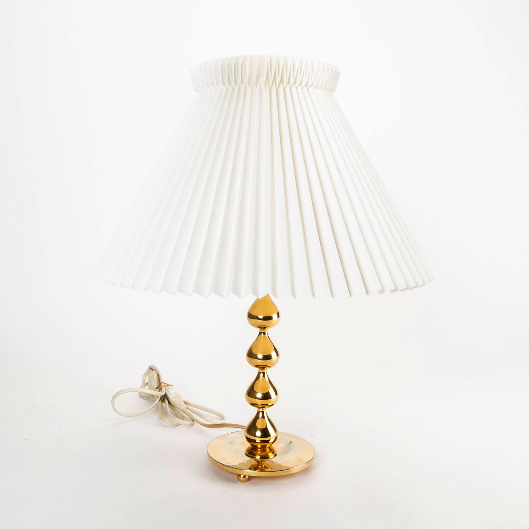 Hugo Asmussen bordslampor ett par "Teardrop" Danmark, 1900-talets andra hälft.