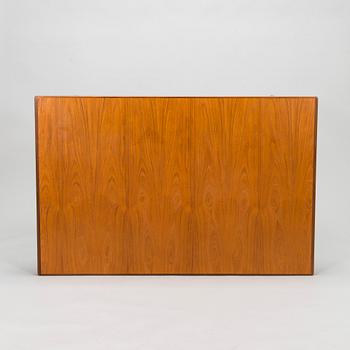 Olof Ottelin, a 1960s 'Sirena' dining table, Oy Stockmann Ab, Keravan puusepäntehdas.