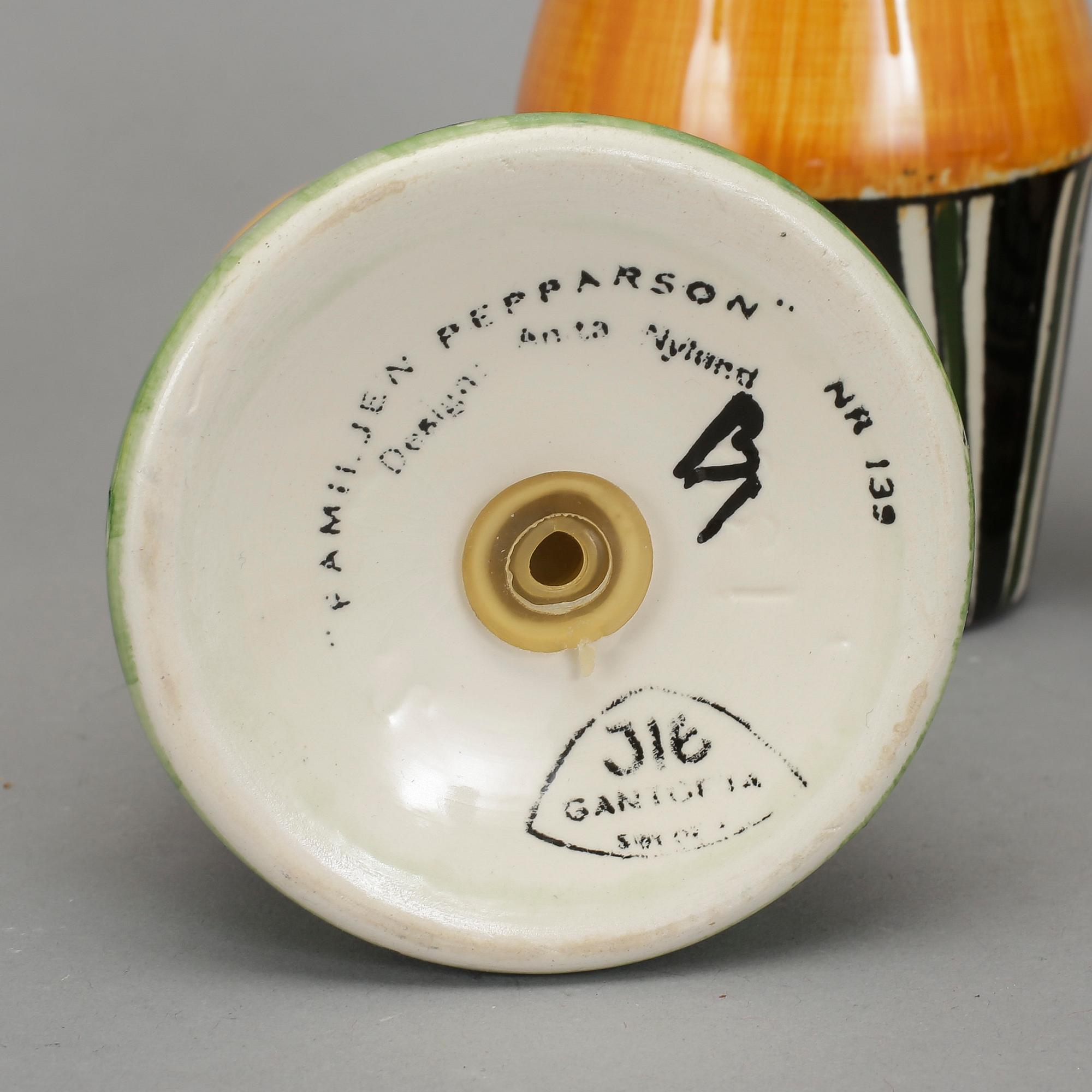 SALT, PEPPARKAR, samt KRYDDBURKAR, 8 delar, flintgods, Anita Nylund, JIE Gantofta, 1900-talets andra hälft.