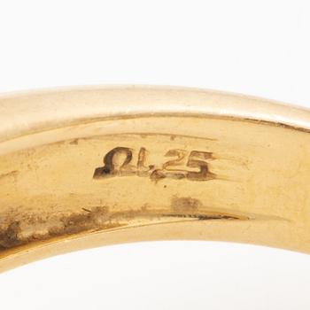 18K gold ring with lapis lazuli.