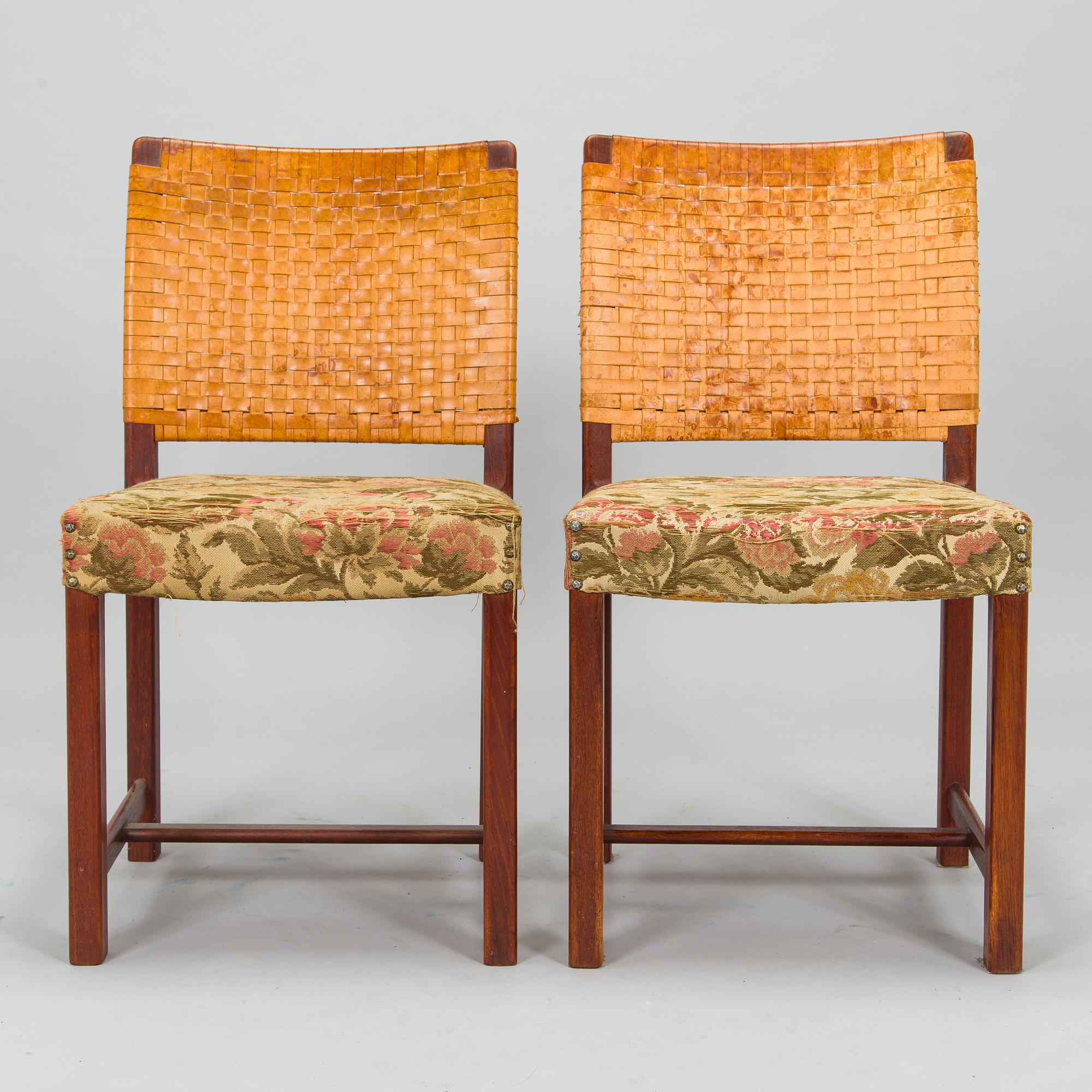 Carl Gustaf Hiort af Ornäs, a mid-20th-century 'Näyttely Senior' dining table and 12 chairs for HMN Huonekalu Nupponen.