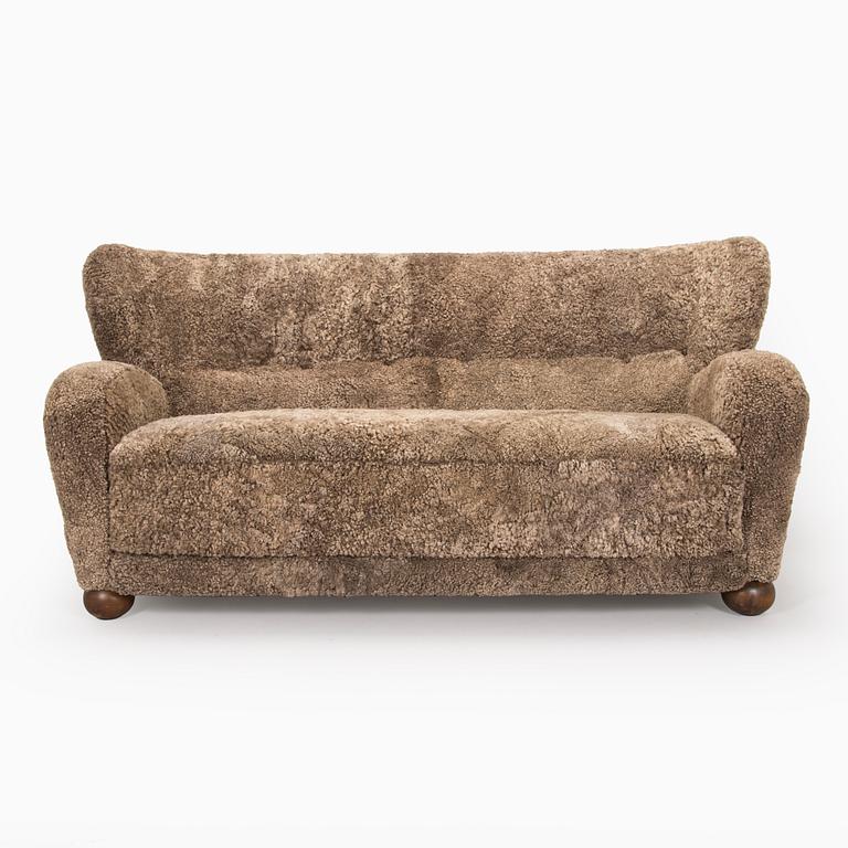 Märta Blomstedt, An 'Aulanko-model' sofa. Designed in 1939.
