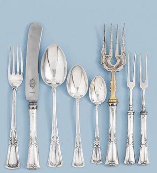 1311. A RUSSIAN SILVER 33-PIECE TABLE-SERVICE, makers mark of Ivan Chlebninkov, Moscow 1908-1917.