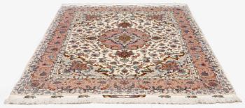 Matta, Old Täbris, Nordvästra Persien, part silk, signerad, ca 215 x 151 cm.