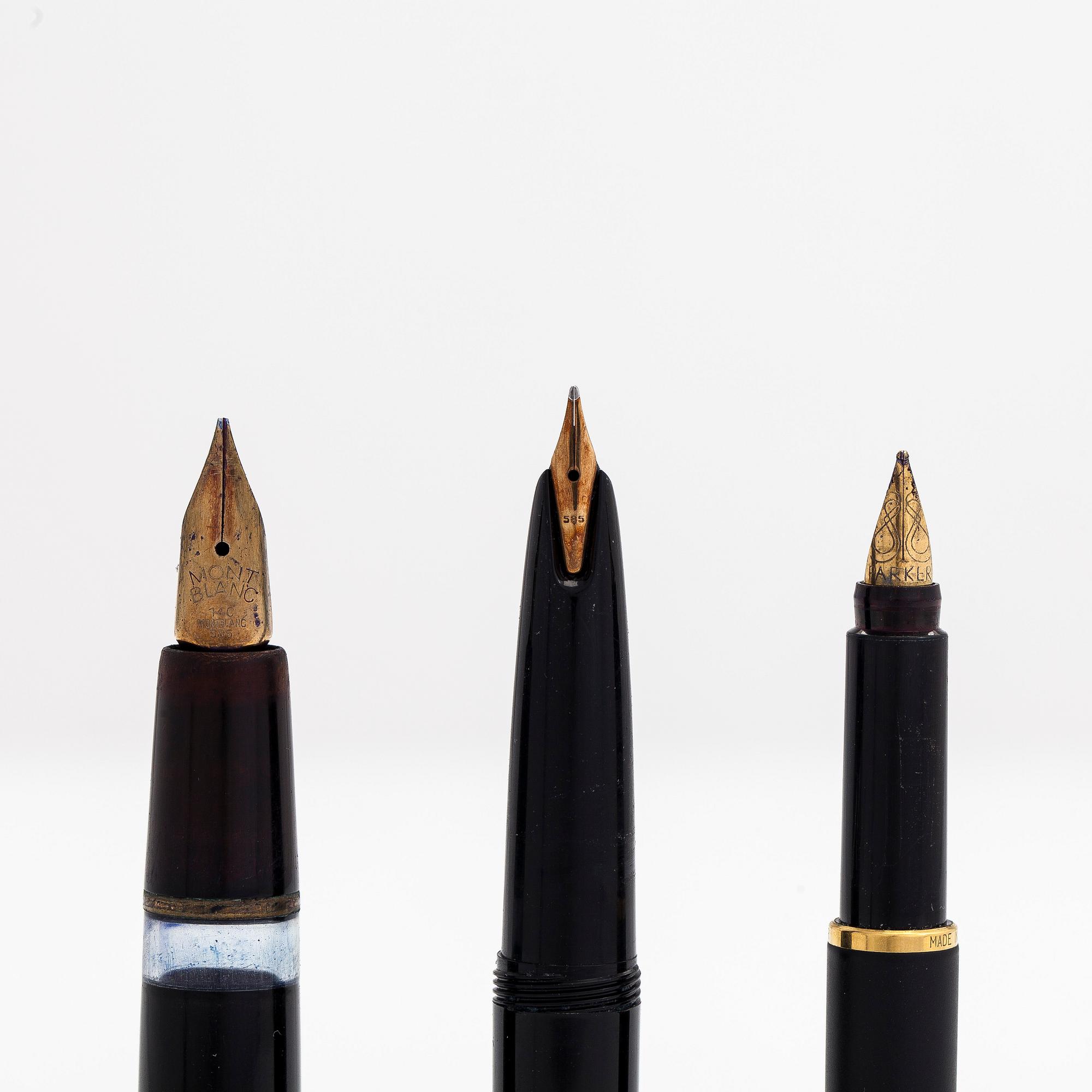 A set of three pens, Montblanc and Parker.