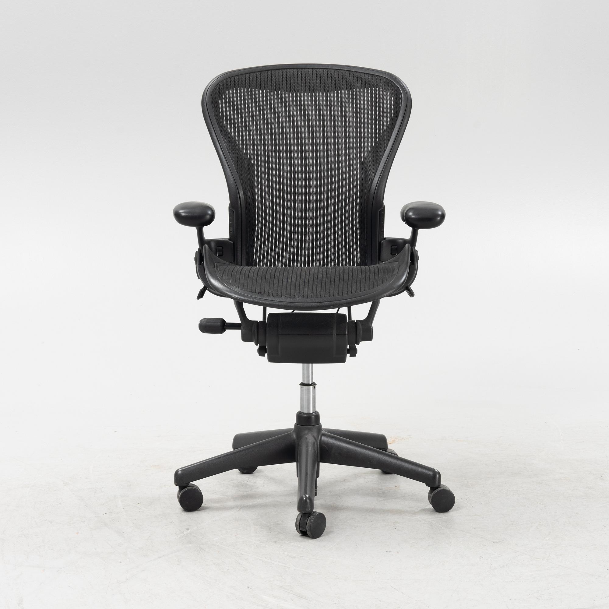 Don Chadwick/Bill Stump, an 'Aeron' swivel office chair, Herman Miller.
