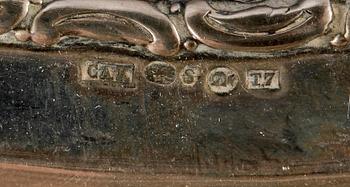 DEL AV BLÄCKHORN SAMT LÄSKPAPPERSVAGGA, silver, CA Kjernås, Göteborg 1920-21.