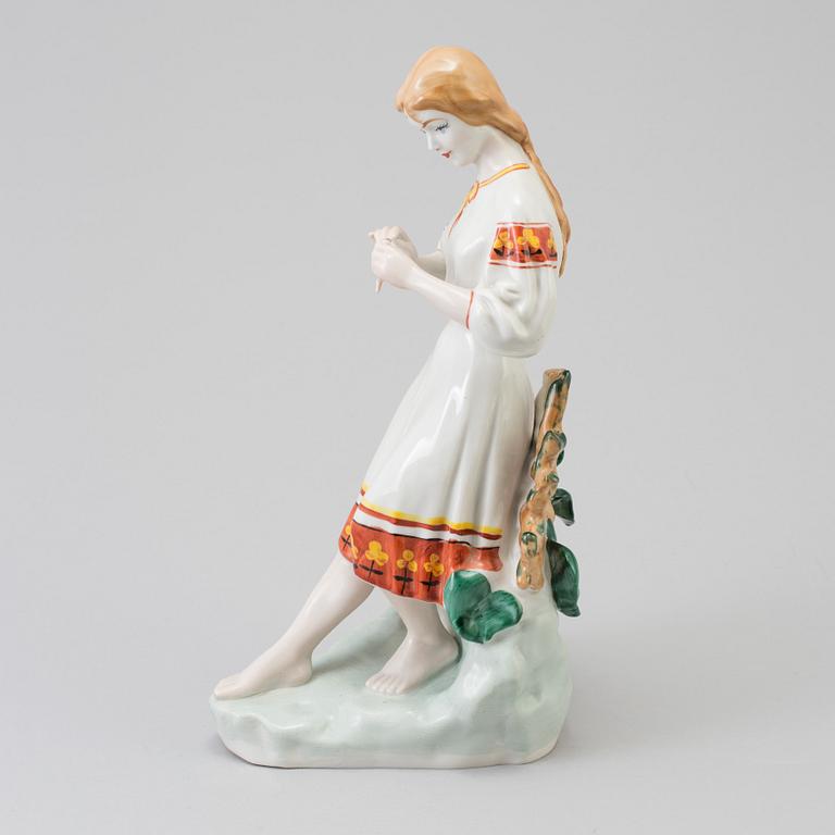 A SOVJET PORCELAIN FIGURE. second half of the 20th century.