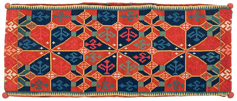 Åkdyna, "Tre rosetter", rölakan, ca 113 x 45 cm, Skytts eller Oxie härad, sydvästra Skåne, omkring år 1800.