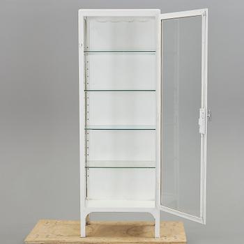 LÄKARSKÅP, 1900-tal.