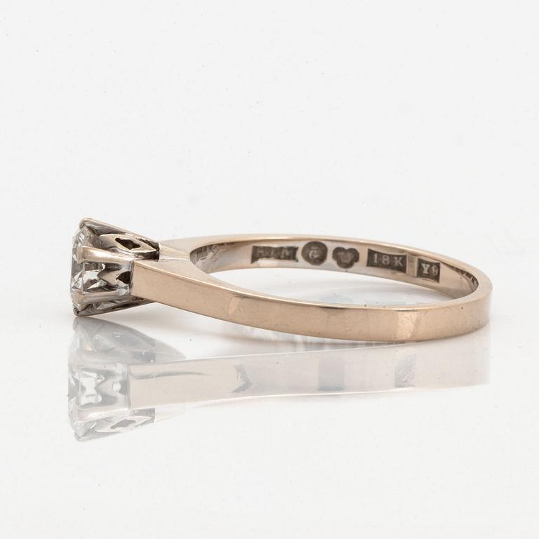 Brilliant-cut diamond solitaire ring.