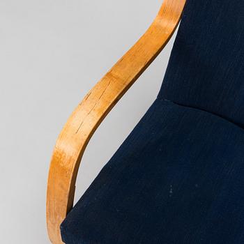 Alvar Aalto, a mid-20th century '401' armchair for  O.Y. Huonekalu- ja Rakennustyötehdas A.B. Finland.