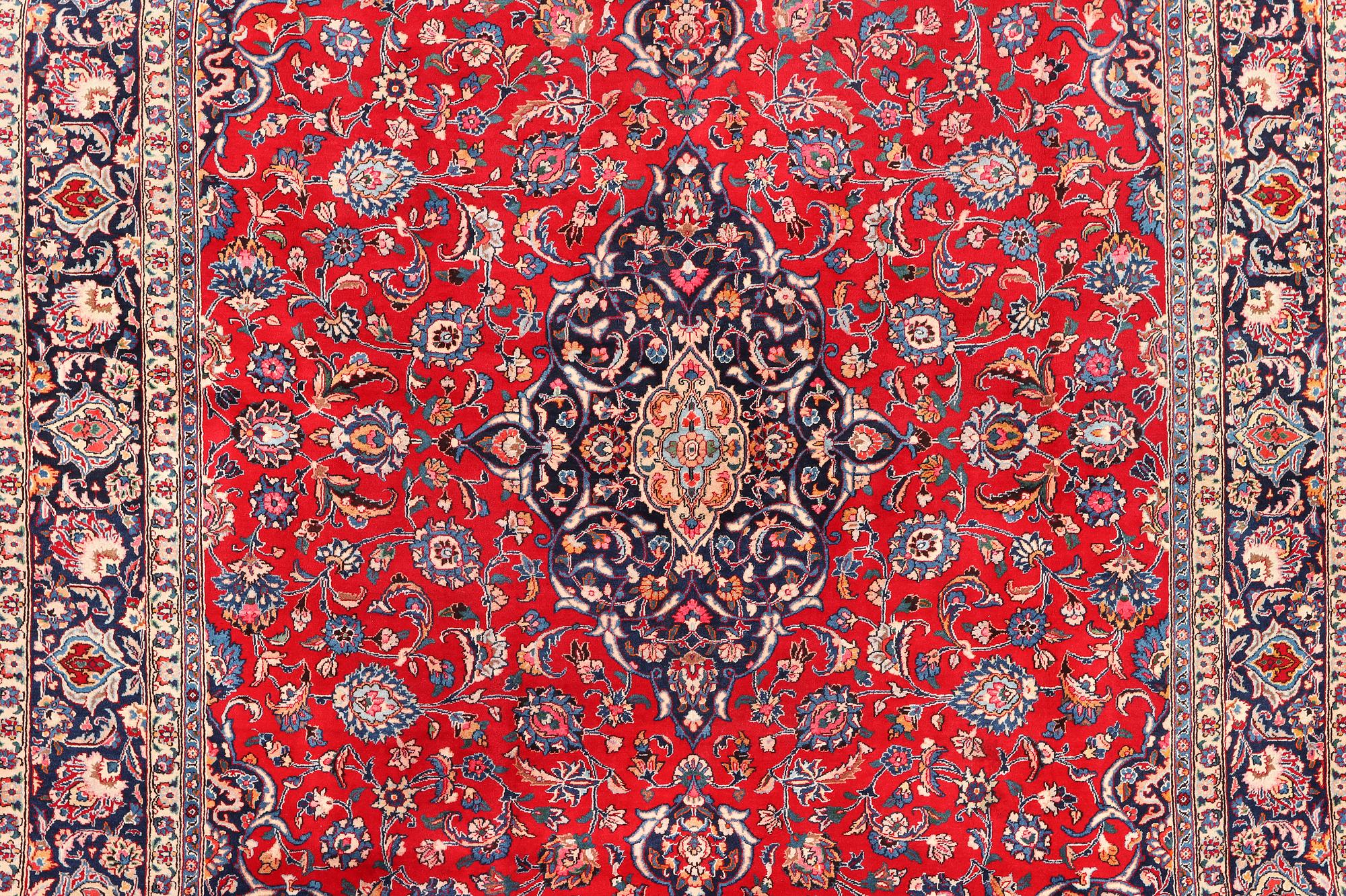 A Keshan carpet, c. 390 x 290 cm.