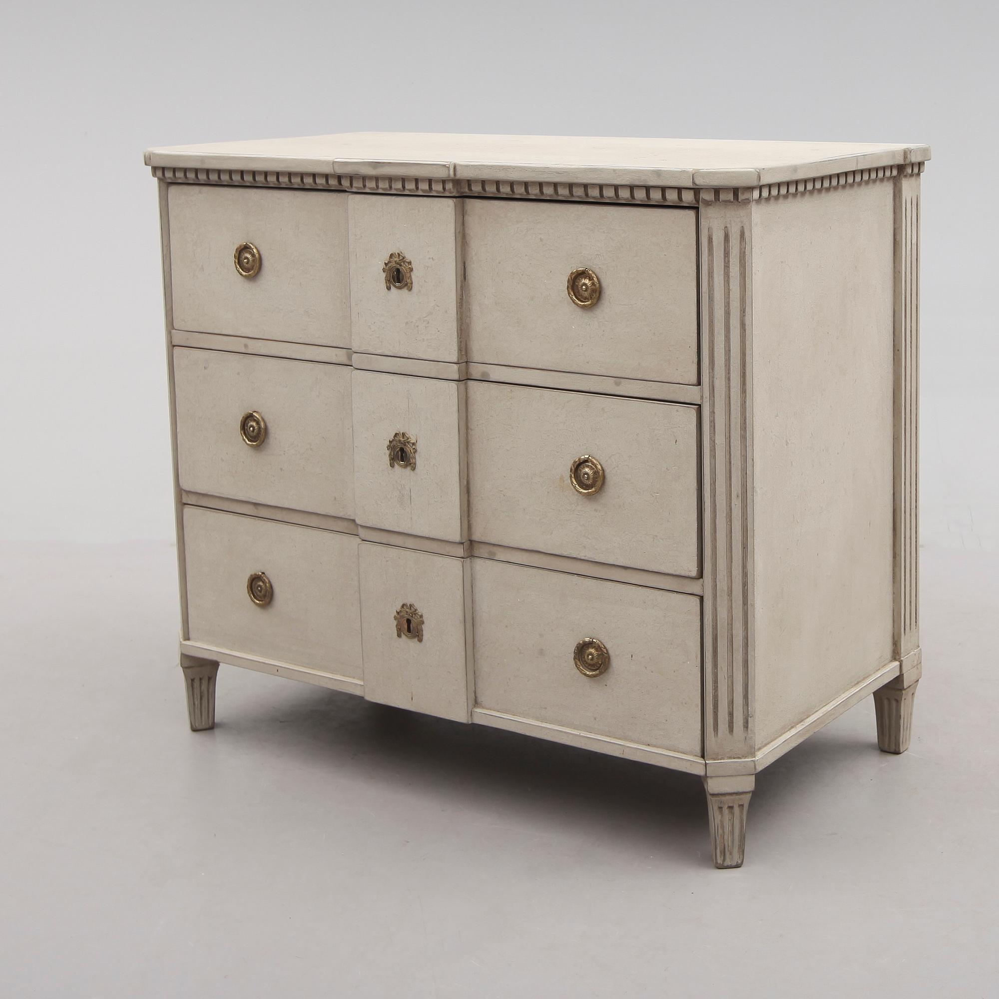 BYRÅ, gustaviansk stil, 1800-talets första hälft.