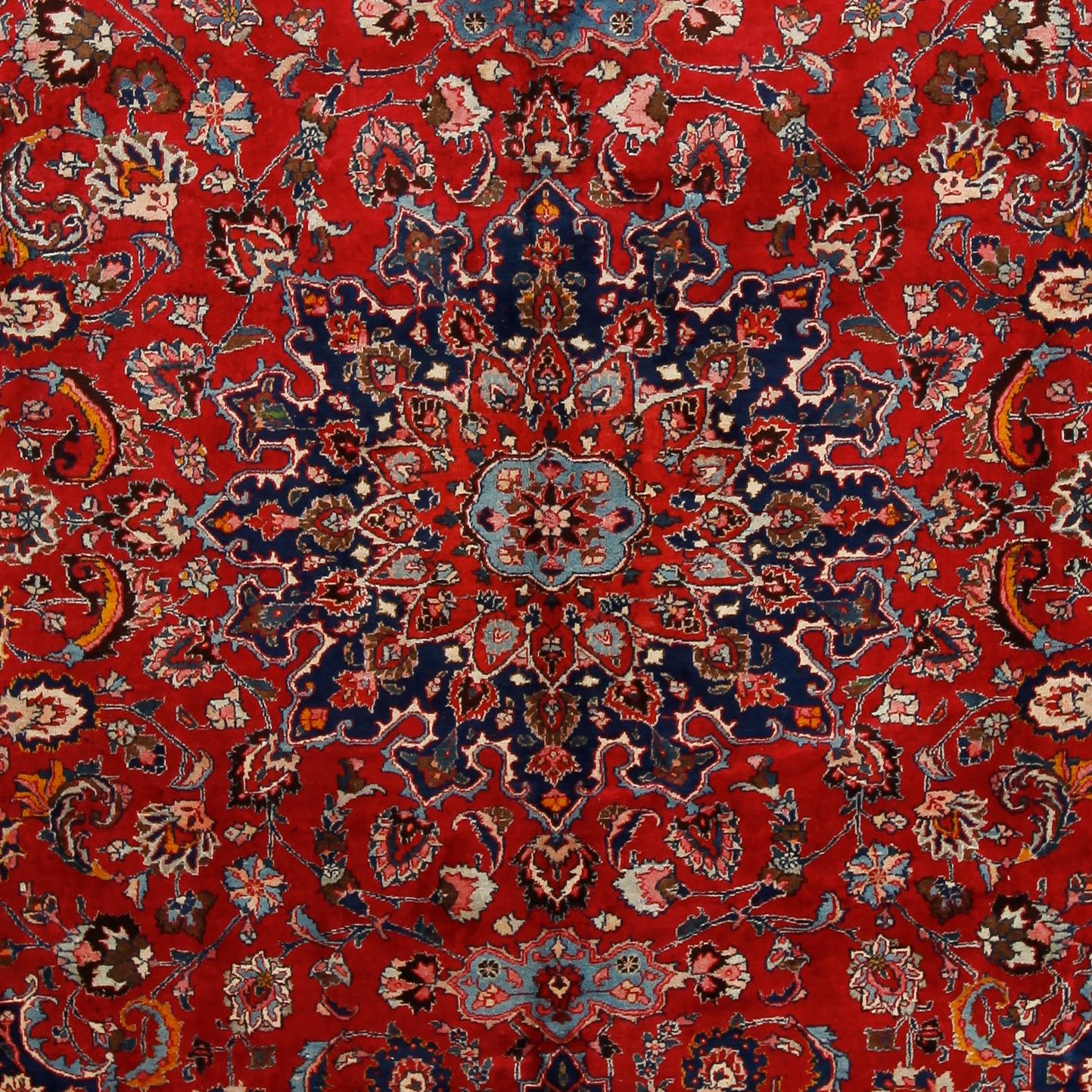MATTA, Meshed, ca 375 x 290 cm.