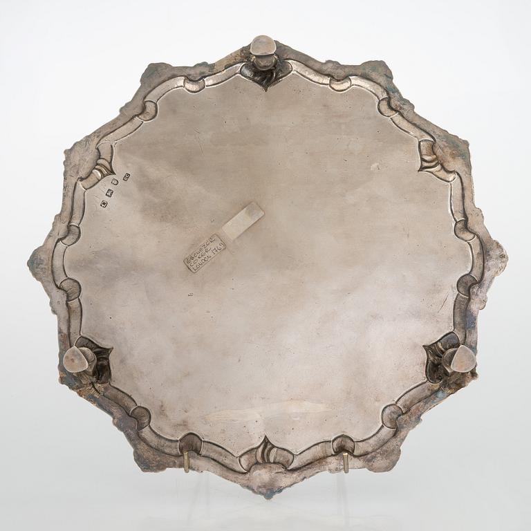 Early George III sterling silver salver, London 1769.