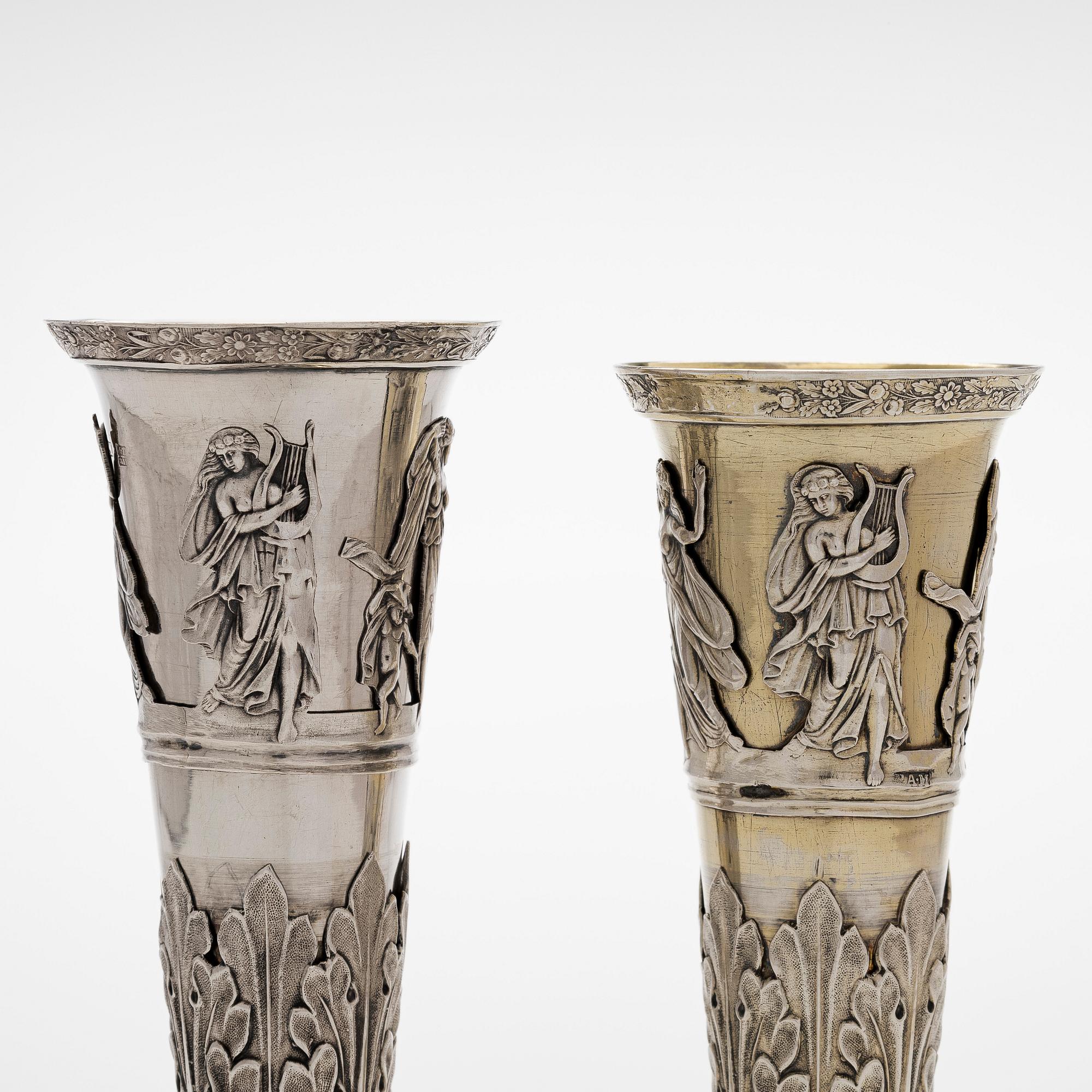 Peter Andreas Möller, Champagnestrutar, 2 st. snarlika, silver och förgyllt silver, S:t Petersburg, 1834 och 1837.