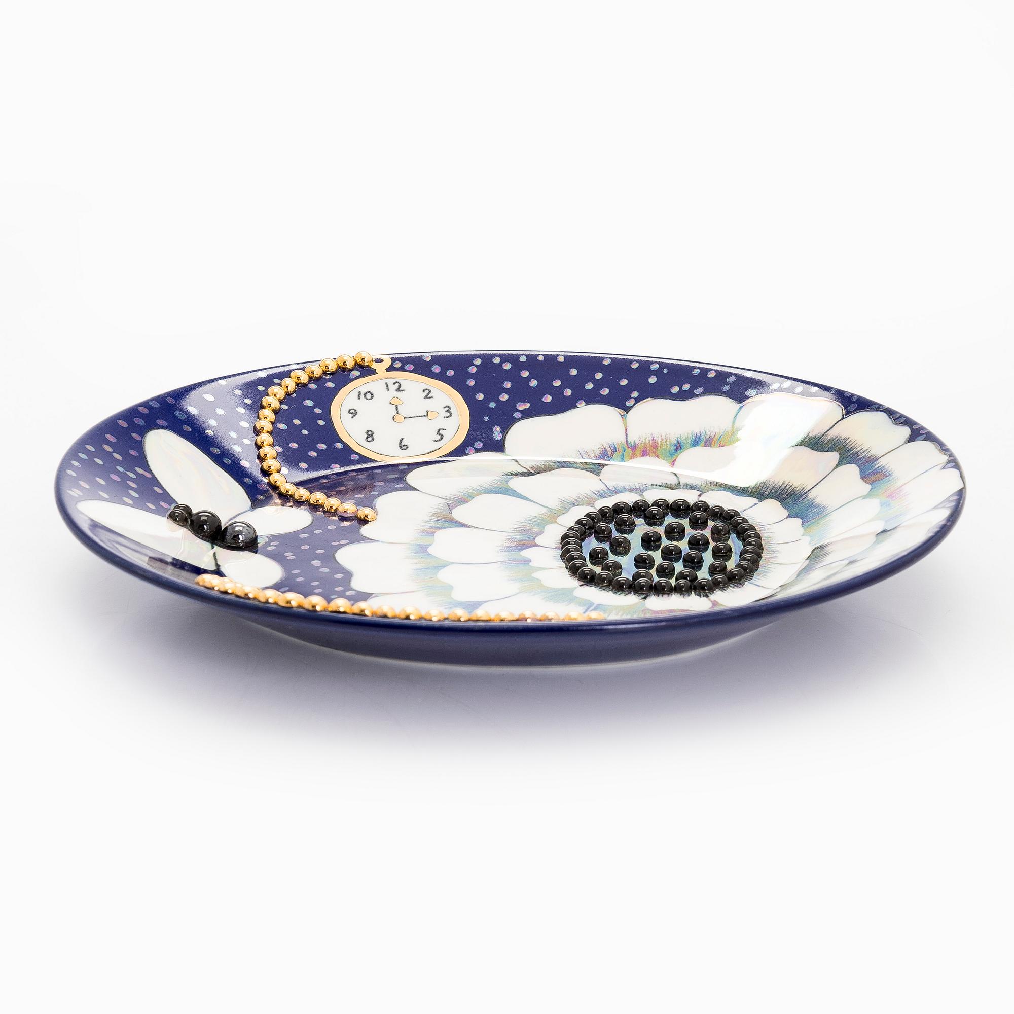 Birger Kaipiainen, a decorative ceramic dish, marked Birger Kaipiainen, Arabia Finland.