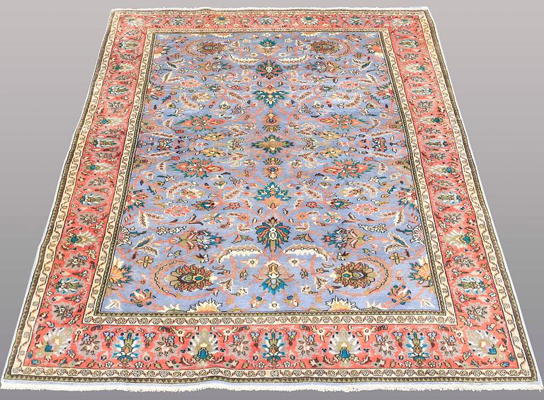 A CARPET, Silke Kashmir, ca 191 x 124 cm.