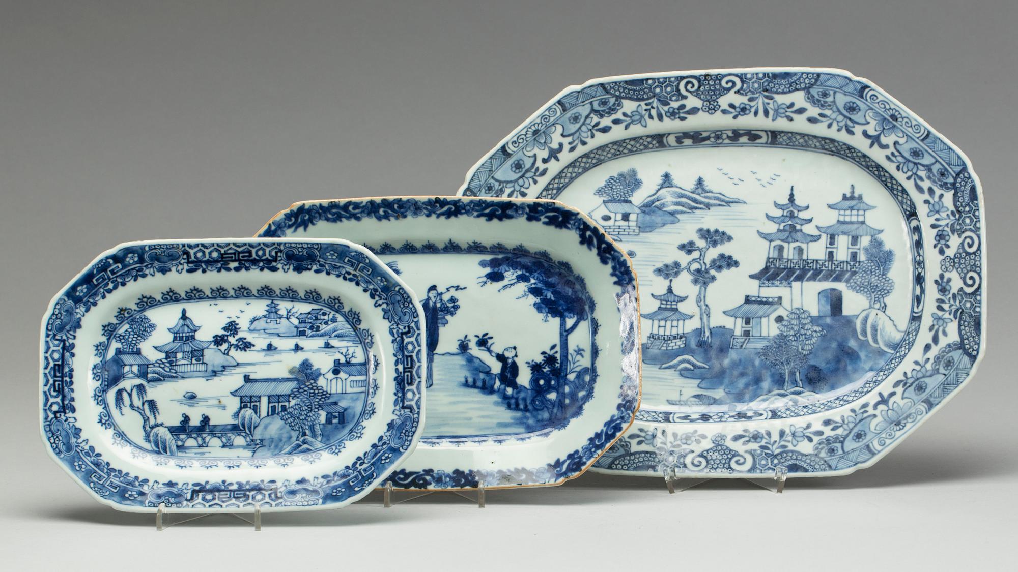 SERVERINGSFAT, porslin, 3 st, Kina Qianlong(1736-1795).
