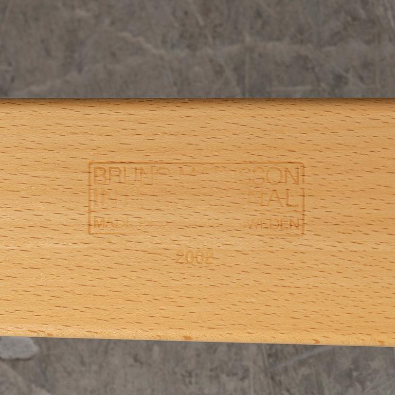 Bruno Mathsson, fåtölj/karmstol, "Eva", Firma Karl Mathsson, sent 1900-tal.