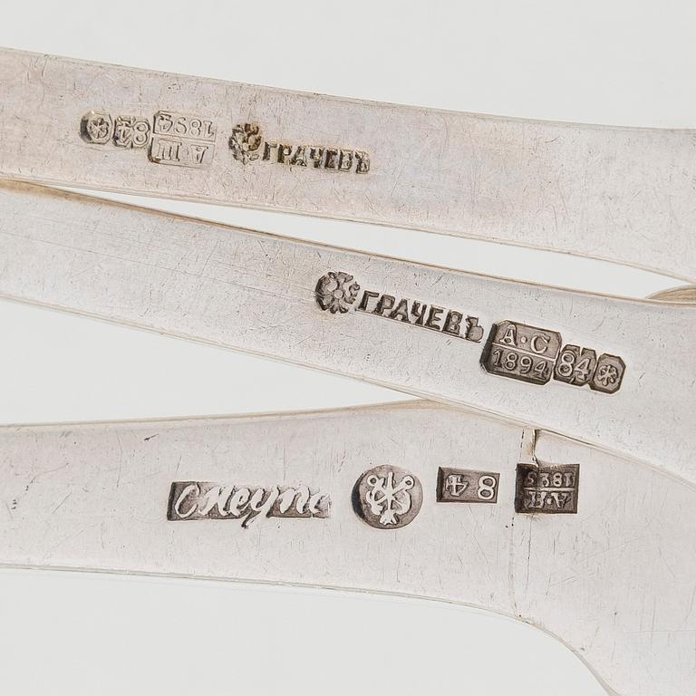 C. J. Heyne, och Grachev, ragusked och bestickuppsättning, 36 delar, silver, S:t Petersburg 1825 och 1894.