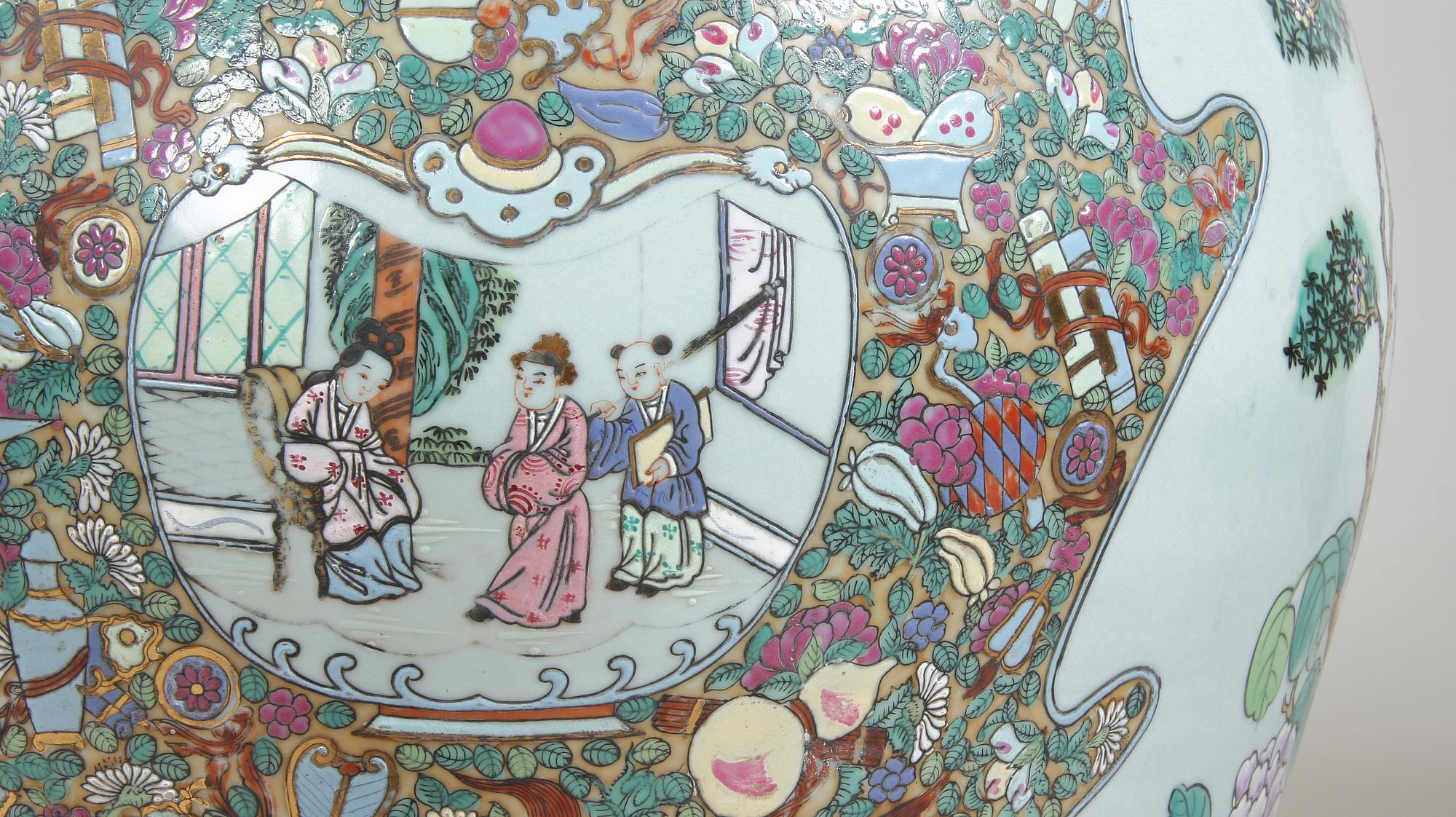 GOLVVAS, porslin, Kina, Kanton, 1900-tal.