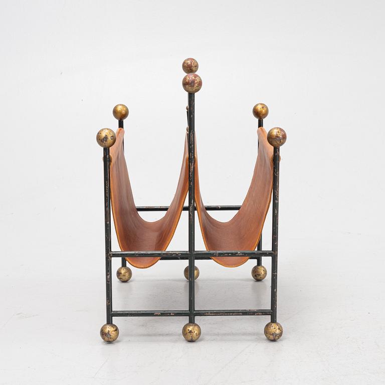 Tidningsställ, 1900-tal.