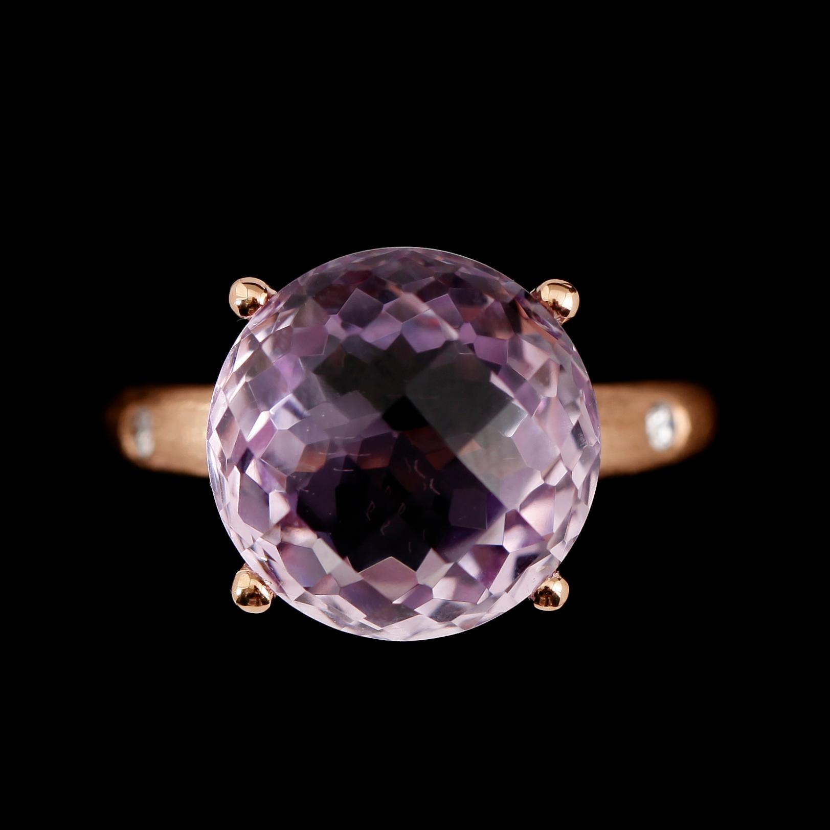 RING, 18 k roséguld, ametist 8.11 ct, briljantslipade diamanter totalt 0.04 ct.