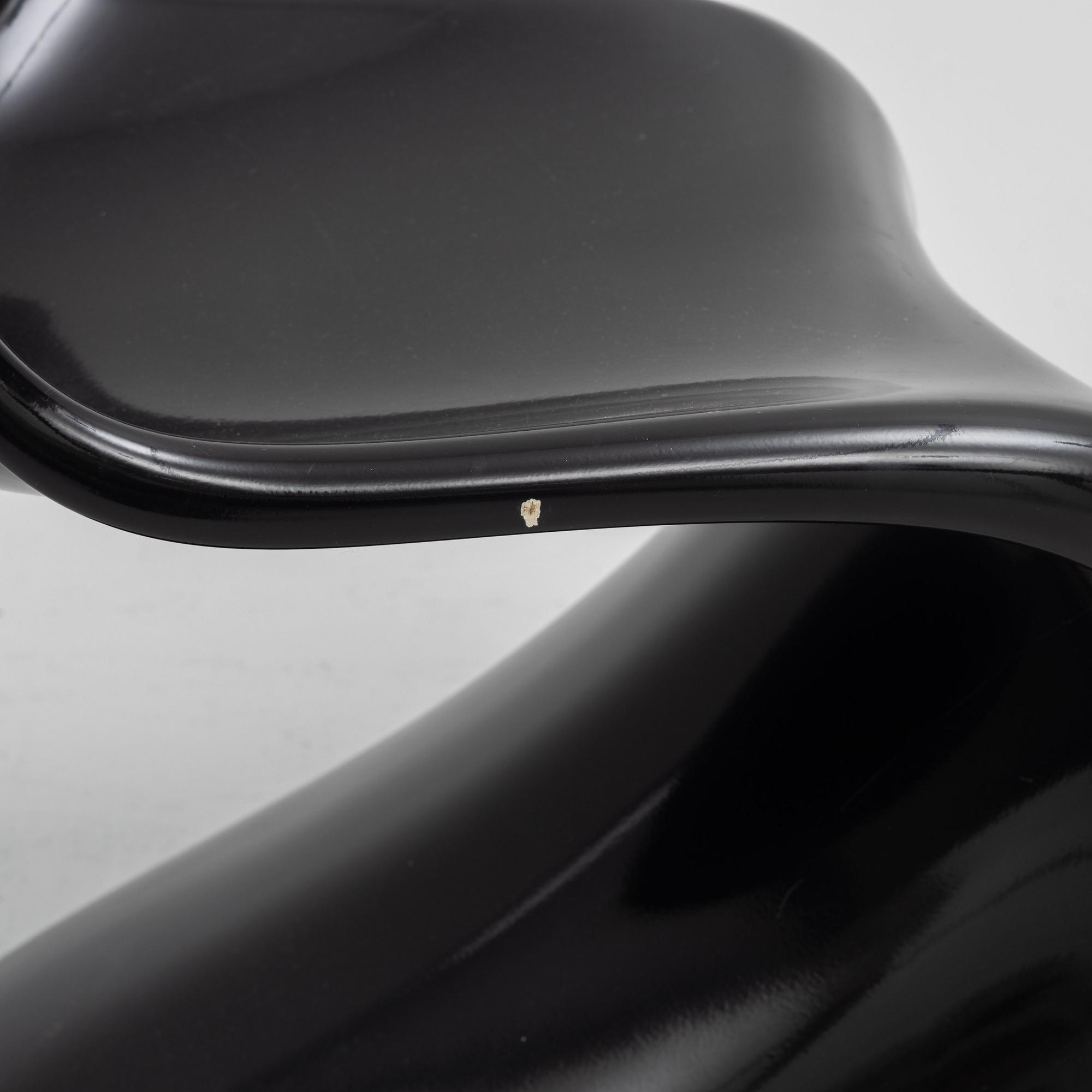 Verner Panton, a 'Panton Chair Classic', Vitra.