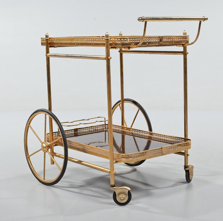 SERVERINGSVAGN, 1900-talets andra hälft.