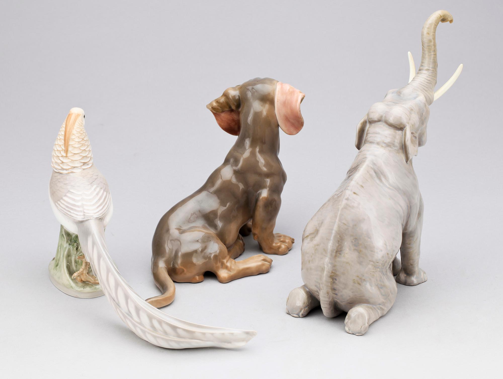 FIGURINER, 3 st, porslin, bla Royal Copenhagen, 1900-tal.