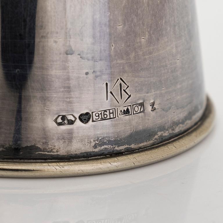 Kaj Blomqvist, kynttilänjalkapari, hopeaa, signeerattu KB. Kultakeskus Tavastehus 1966-67.