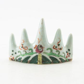Brush holder China Jiaqing (1796-1820) porcelain.