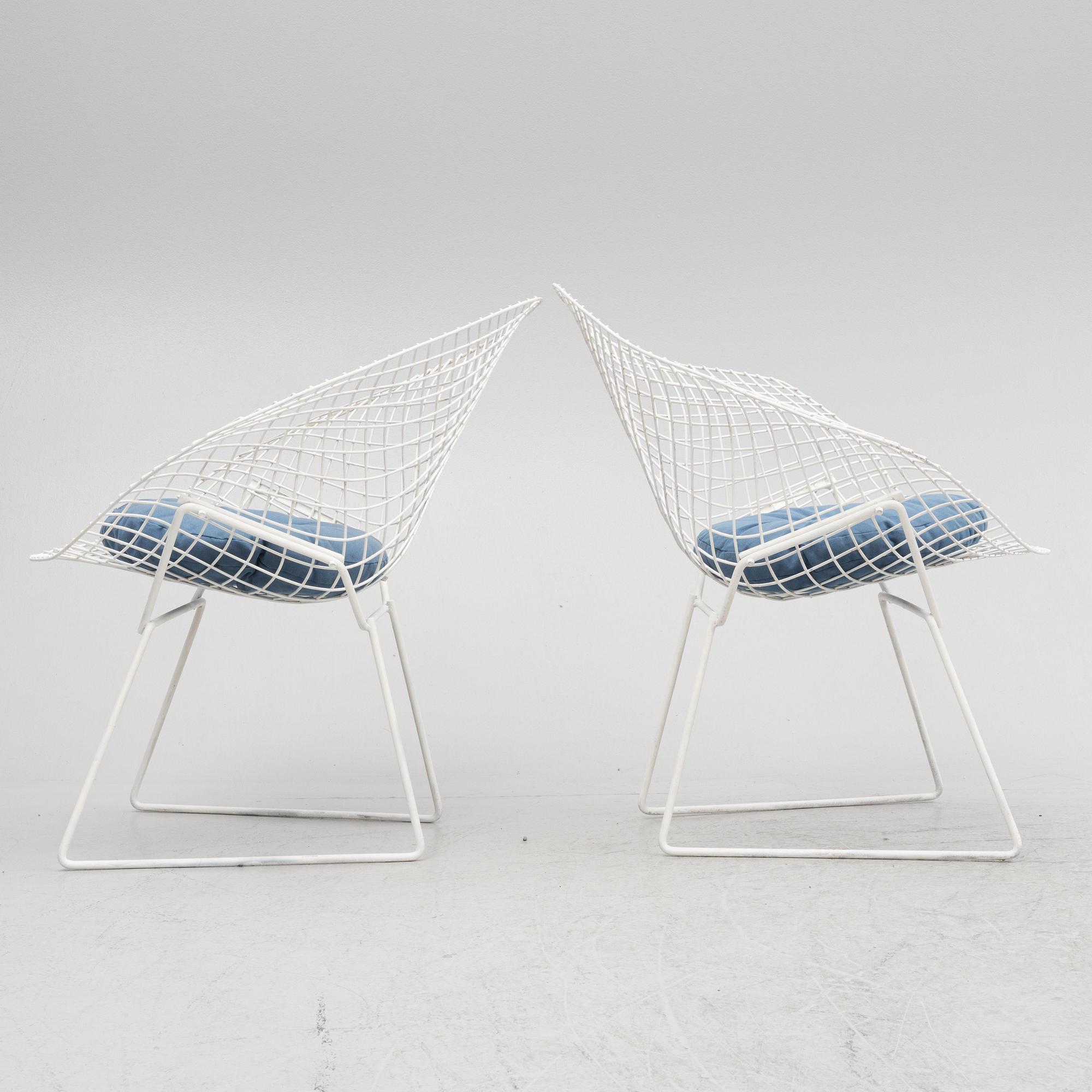 Harry Bertoia, a pair of "Diamond Chair", second half of the 20th century.