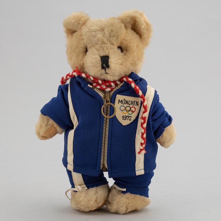 Olympic memorabilia: A teddy bear and four silvercoins from the 1972 games in Munich.