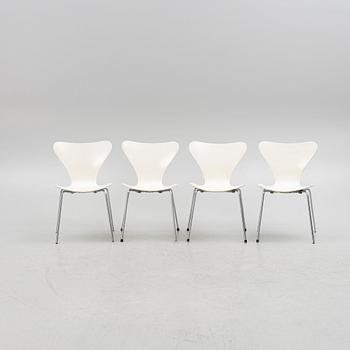 Arne Jacobsen, four "Seven" chairs, Fritz Hansen, 1964-72.