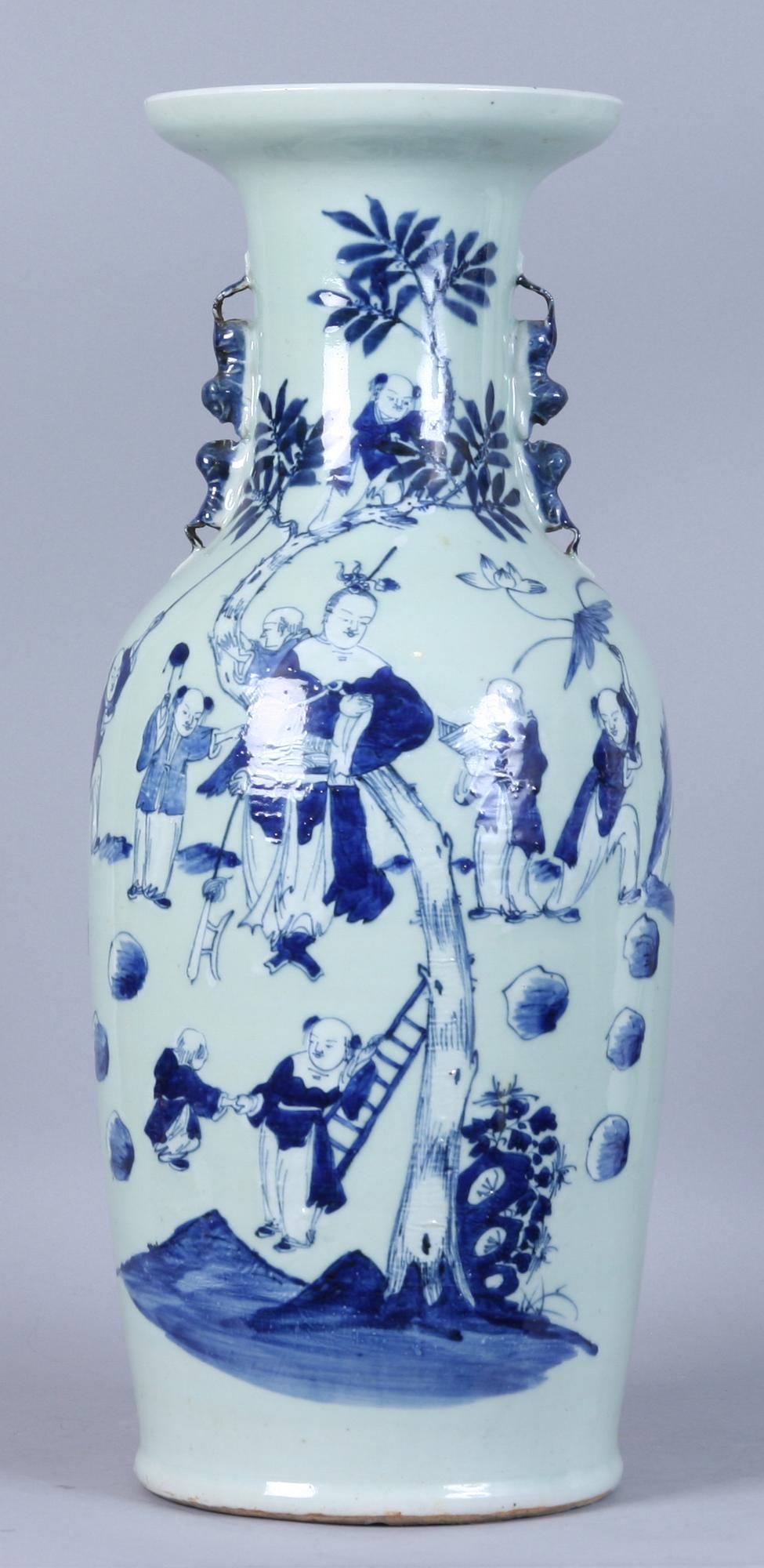 GOLVURNA, porslin, Kina, 1800-tal.