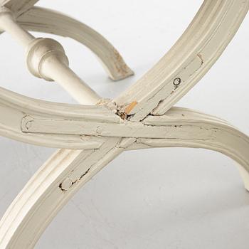 Taburetter, ett par, av Erik Öhrmark (mästare i Stockholm 1777-1813), Sengustavianska.