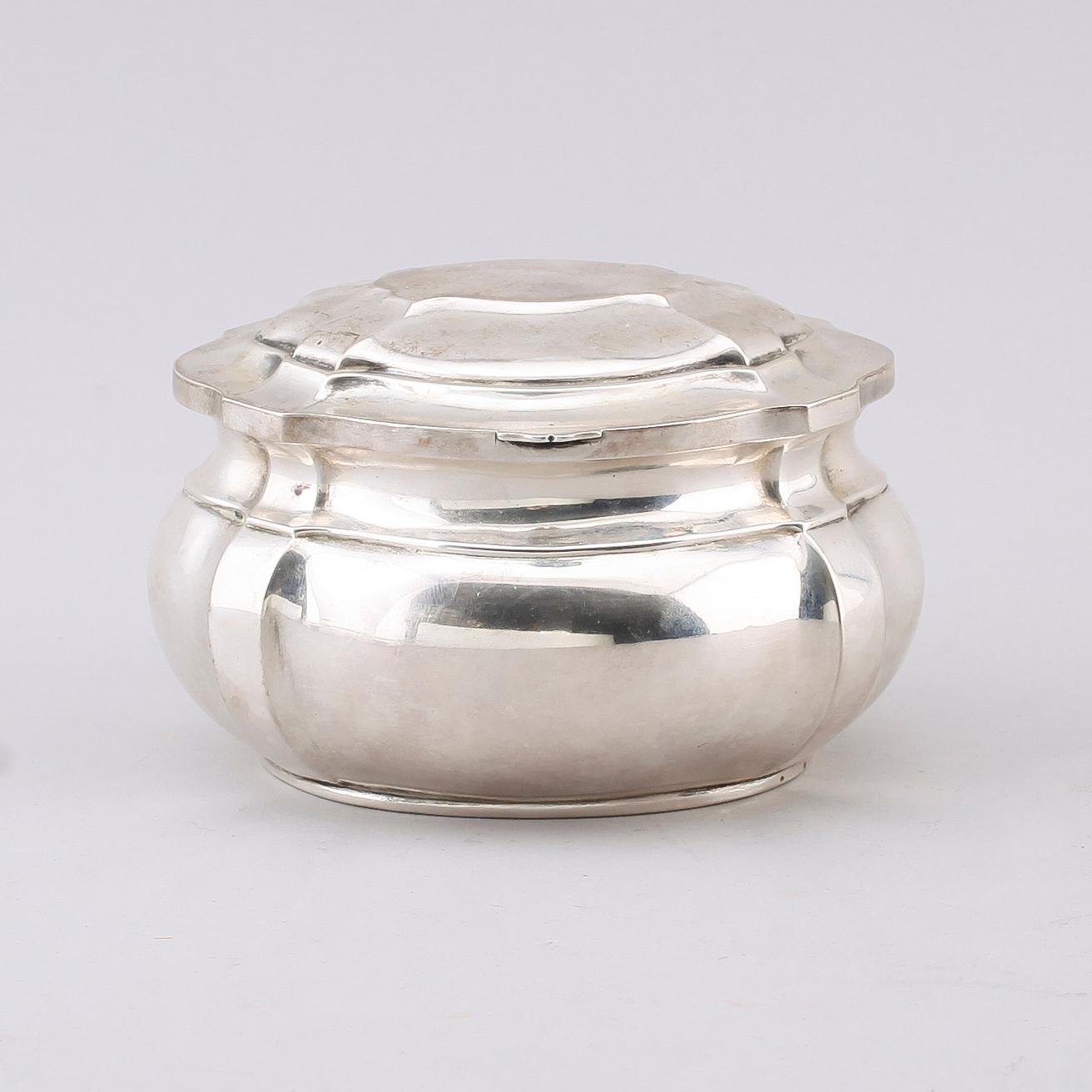 SOCKERSKRIN, silver, svenska importstämplar, 1900-talets första hälft. Vikt ca 283 g.