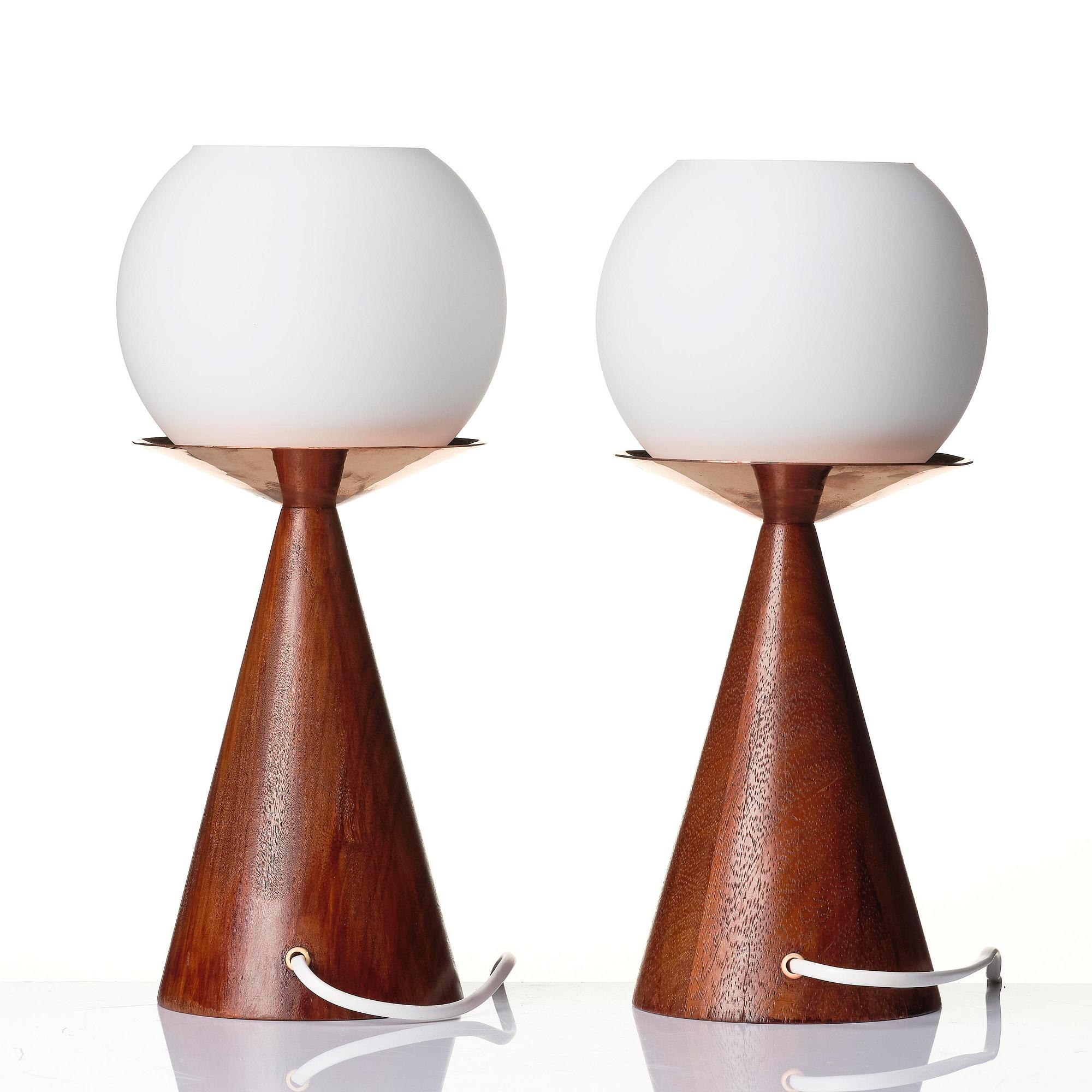 Maria Lindeman, a pair of table lamps model "K11-40", Idman, Finland, mid-20th century.