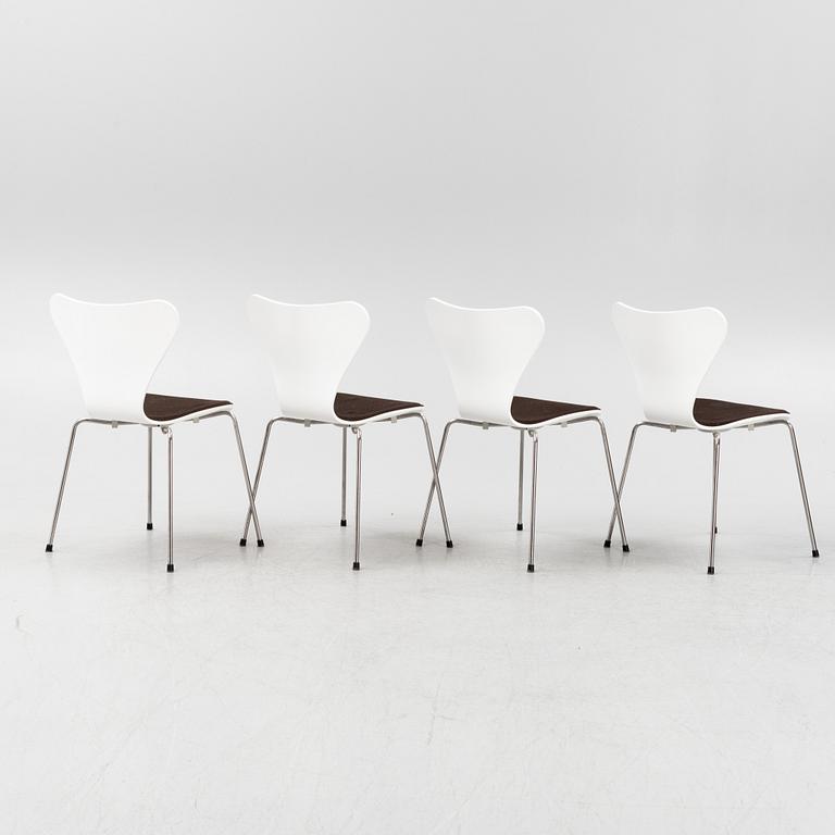 Arne Jacobsen, stolar 4 st, "Sjuan", Fritz Hansen, 2013.