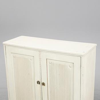 A painted Gustavian sideboard, early 19th Century.