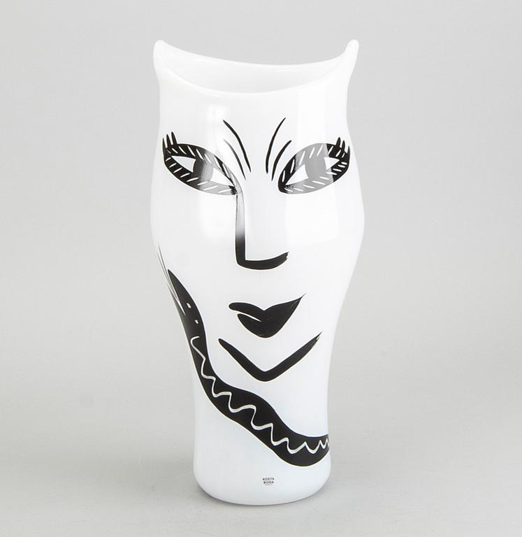 ULRICA HYDMAN-VALLIEN,